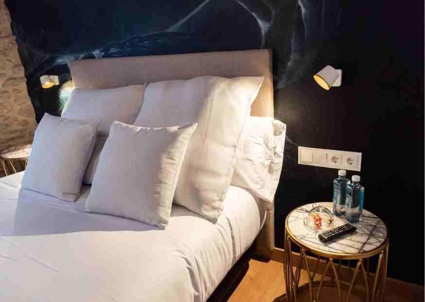 Les Quingles Hotell Calders Eksteriør bilde